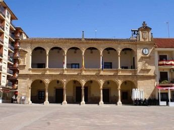 Bueno defiende su gestión de bienestar en Villarrobledo ante críticas por impuestos al alza