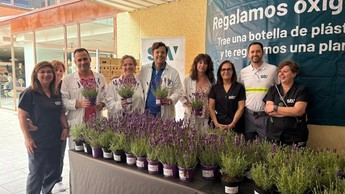 El Hospital de Guadalajara intercambia botellas de plástico por plantas en el Día Mundial del Medio Ambiente