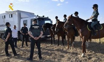 La Guardia Civil refuerza la vigilancia en la campaña de recolección de ajo en Albacete