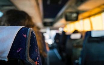 Transporte interurbano gratuito para menores de 14 años en Castilla-La Mancha desde el lunes