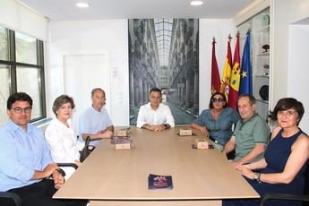 Ganadores de sorteos en Albacete reciben abonos para el Festival Antorchas
