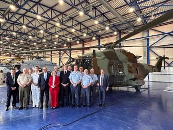 El Ejército de Tierra recibe un nuevo helicóptero NH-90 en Albacete para fortalecer la defensa en España
