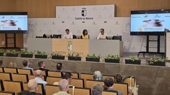 Castilla-La Mancha promueve la caza sostenible para proteger aves necrófagas