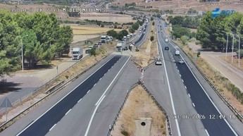 Corte de la A-3 en Belinchón por vuelco de un camión