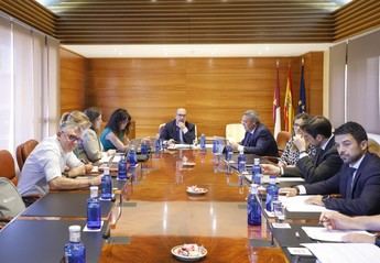 Cortes de Castilla-La Mancha debatirán financiación, lobo y ferrocarril en pleno del jueves