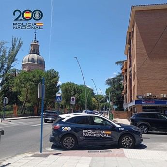 Detenidos tres jóvenes por un robo violento que dejó herido a un menor en Talavera