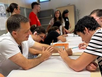El alcalde de Albacete destaca el compromiso de Asprona con la inclusión en su Escuela de Verano