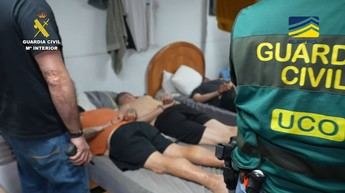 Desmantelan seis fábricas ilegales de tabaco en España, una en Cuenca, y detienen a 50 personas
