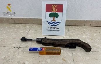 Detenido por modificar carabina de aire comprimido para cazar en Castellar de Santiago