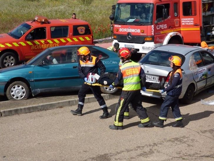El 112 de Castilla-La Mancha coordinó la actuación en 214 accidentes de tráfico graves durante el año pasado