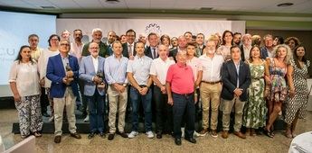 Page muestra su esperanza en que el próximo año quede aprobada la IGP de la cuchillería de Albacete