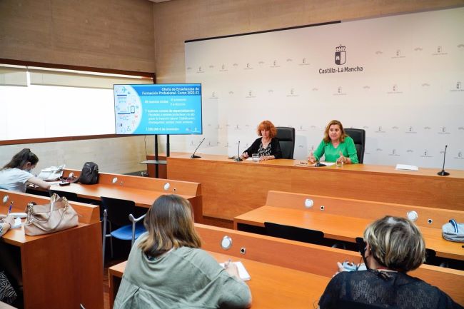 Castilla-La Mancha contará el próximo curso con 310 proyectos de FP Dual, 83 de nueva implantación 