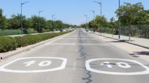 El Ayuntamiento de Albacete instala bandas reductoras de velocidad en la AB-20 