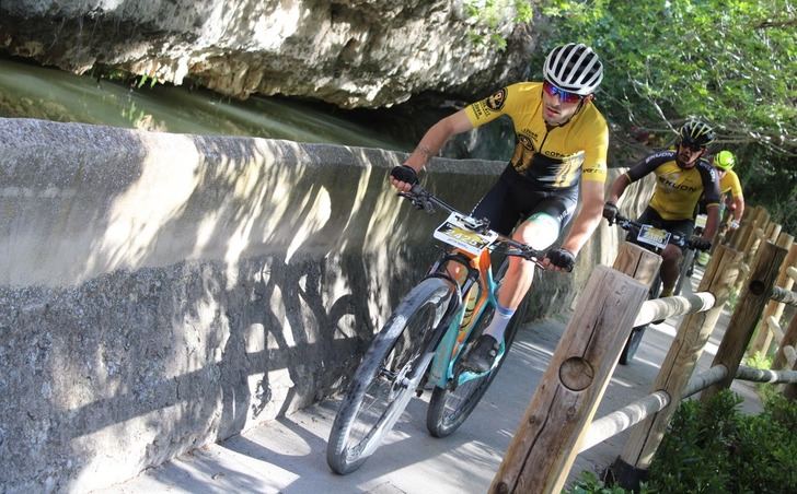 Víctor Manuel Fernández y Almudena Jiménez fueron los ganadores finales de la Copa BTT Desafío Albacete