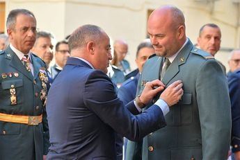 Emilio Sáez felicita a la Guardia Civil en su 179 aniversario