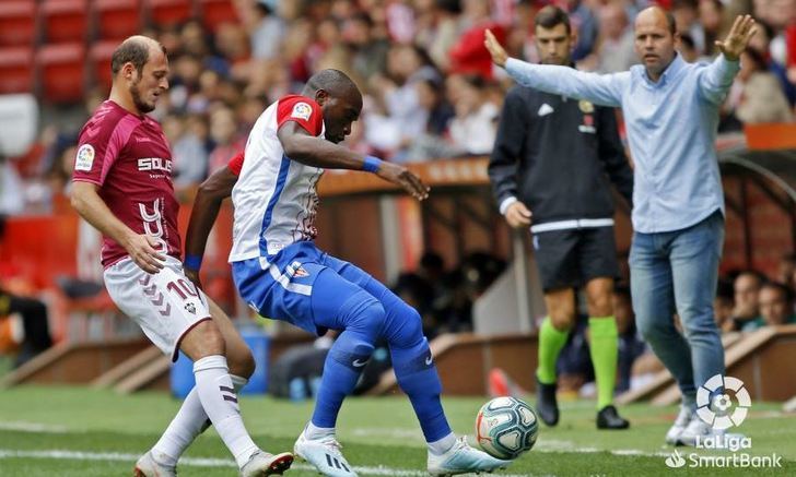 El Albacete Balompié no estuvo firme en defensa y lo pagó con derrota en Gijón (2-0)