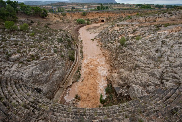 11 rescatados, uno de ellos un bebé, y tres carreteras cortadas en la provincia de Albacete