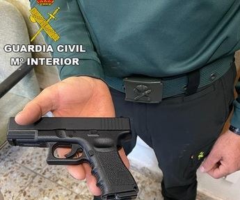 Detenido en Guadalajara por encañonar a un guardia civil con un arma simulada y circular 13 kilómetros en sentido contrario