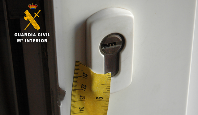 La Guardia Civil de Albacete detiene a una persona por la comisión de seis robos en Chinchilla