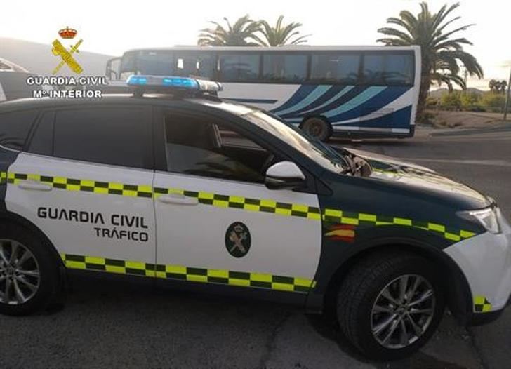 La Guardia Civil intercepta al conductor del autobús de Cancarix (Hellín) a Ceutí que casi triplicaba la tasa máxima de alcohol