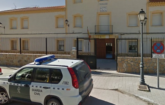 Fallece una mujer de 40 años en extrañas circunstancias tras precipitarse de un tercer piso en Tarazona de la Mancha (Albacete)