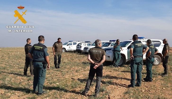 La Guardia Civil y Agentes Medioambientales inspeccionan cotos de caza en Albacete en busca de cebos envenenados