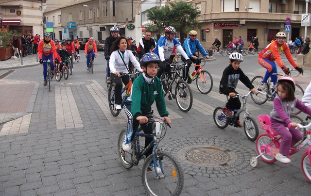 Este domingo, paseo familiar en bicicleta con salida desde el paseo ferial de La Roda