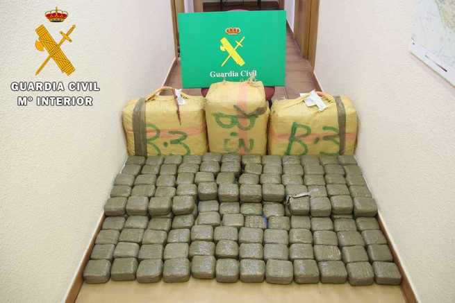 Detenido un hombre que transportaba 192 kg de hachís en Madridejos (Toledo)