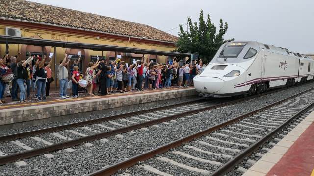 La Plataforma por el tren de Hellín prepara una concentración para el próximo lunes, en contra del cierre de la línea Cartagena-Chinchilla