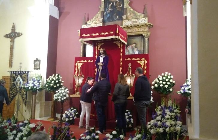 Los hellineros no faltaron a la cita con el Cristo de Medinaceli