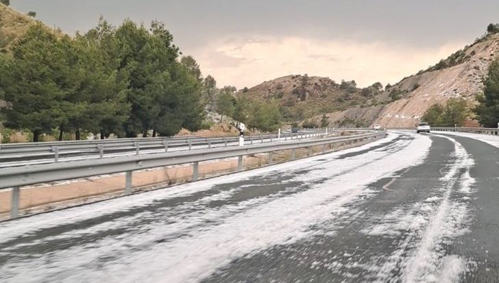 Granizada muy cerca de Cancarix, en Hellín.