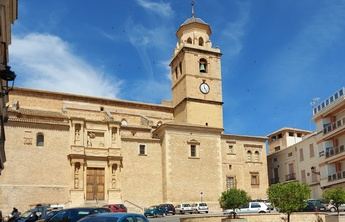 Hallan muerto a un hombre de mediana edad en la calle Cantarería de Hellín