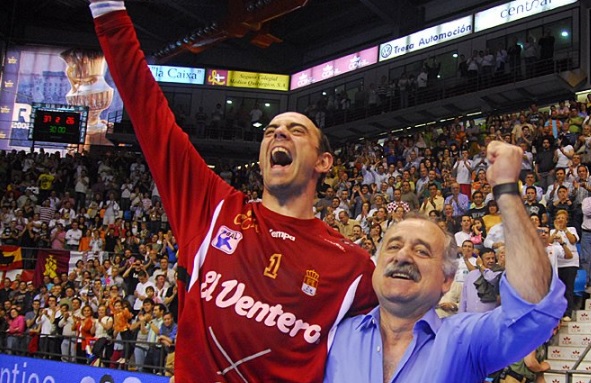 Hombrados, que cumplió su partido 700 en la Liga Asobal: 'El balonmano es imborrable en nuestra casa'