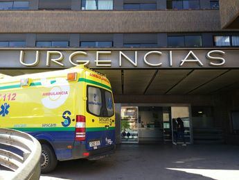 Dos policías y un anciano hospitalizado tras incendio en campana extractora en Albacete