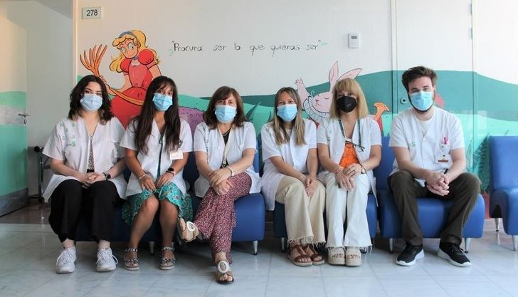 El Hospital de Albacete lleva a las aulas la prevención contra los trastornos alimentarios