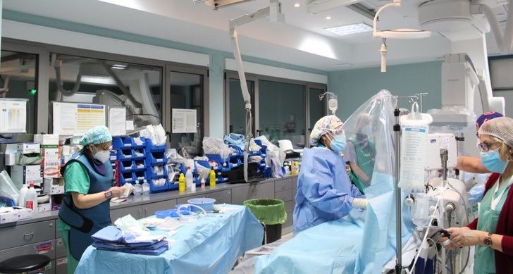 La nueva sala de hemodinámica y cardiología intervencionista mejora la atención en el Hospital de Albacete