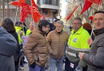 La huelga de recogida de envases en Albacete llega al sexto día con una solución más cercana