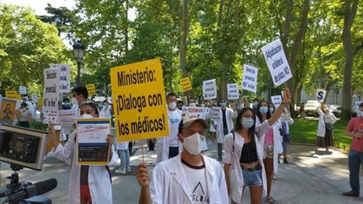 Los sindicatos médicos registran su convocatoria de huelga en toda España para el 27 de octubre