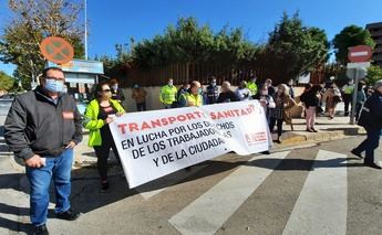 La Junta no 'aparece' y la huelga del transporte sanitario sigue perjudicando a los enfermos de Castilla-La Mancha