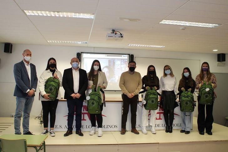 El grupo 'Responsible Team' del IES 'Alto de los Molinos' de Albacete, reconocido en el 'Consumópolis16'