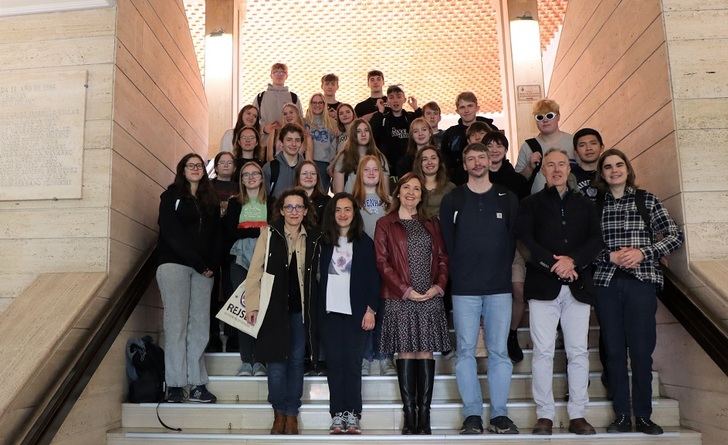 Estudiantes del IES Bernardino del Campo visitan el Ayuntamiento de Albacete