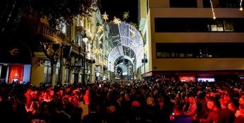 Más de 30.000 personas celebran el encendido navideño en Albacete