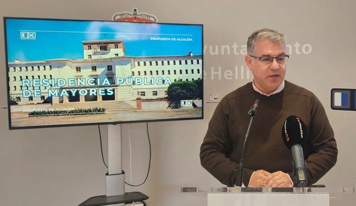 El alcalde de Hellín propone convertir el antiguo Seminario Menor en una residencia pública para mayores