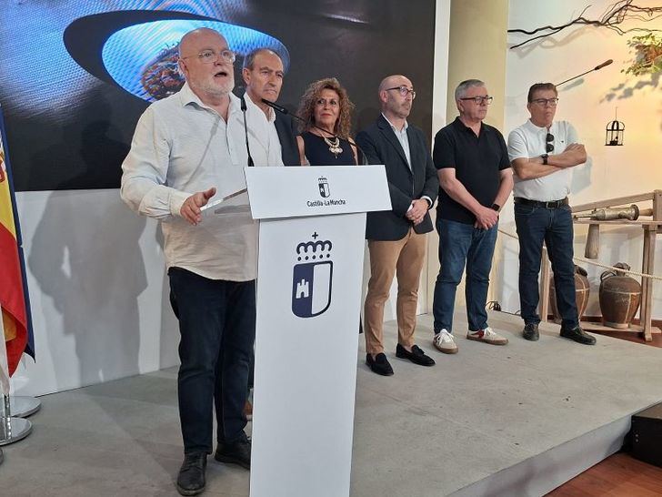 Las visitas guiadas para mayores en la Feria benefician a 560 personas, promoviendo la inclusión y el turismo local