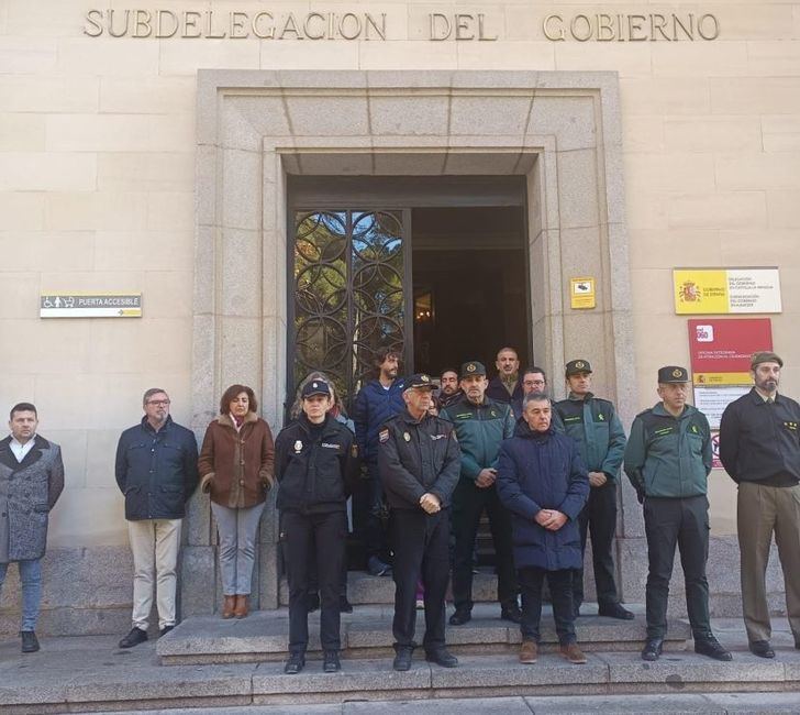Minuto de silencio en Albacete por el asesinato machista de Diana Marisol, víctima número 47 en 2024