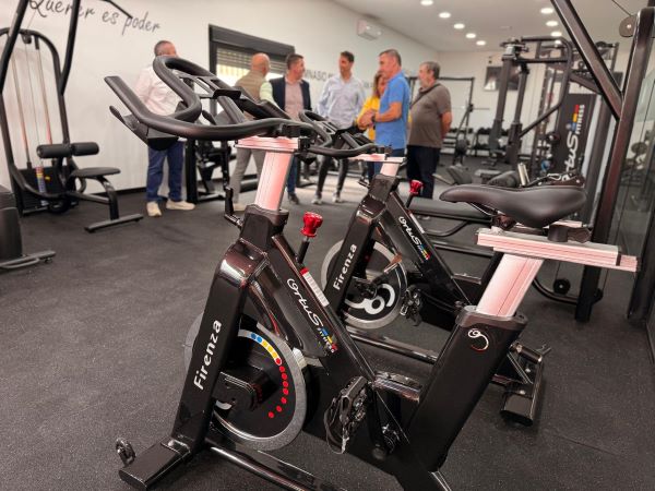 San Pedro inaugura un moderno gimnasio municipal financiado con fondos LEADER