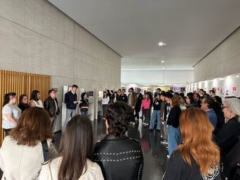 El Ayuntamiento reafirma su compromiso con el arte y la educación en la muestra de alumnos de la Escuela de Arte