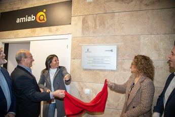 Amiab inaugura su nuevo Centro de Villamalea acompañado de la consejera de Bienestar Social