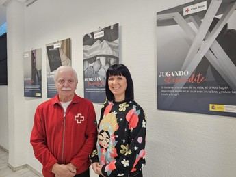 Inauguran la exposición sobre resiliencia y violencia de género en La Roda