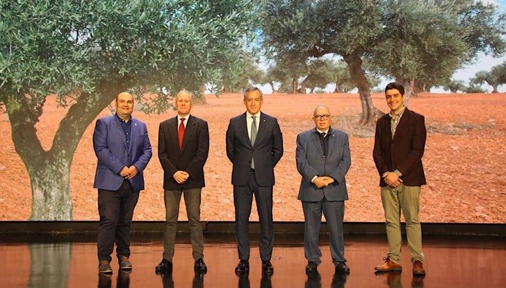 Publicado un estudio sobre el efecto atenuante de los síntomas del COVID por el consumo de aceite de oliva